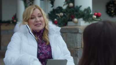 I already emailed the
entire HOA this morning, - Haul Out the Holly: Lit Up