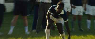 Alright now! Spread it out,
move! Here we go! - Pelé: Birth of a Legend