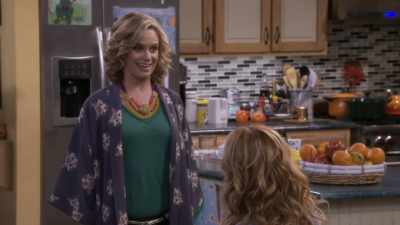 I also... didn't shave my legs yesterday. - Fuller House