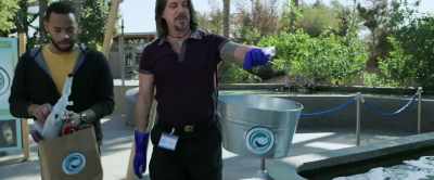 I also have some fish here
that our sharks like to eat, - Aquarium of the Dead