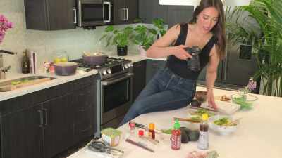 - I always shoot overhead, - Selena + Chef
