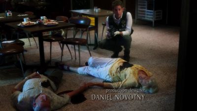 I always used to notice them
when they came in here. - CSI: Crime Scene Investigation