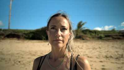 I am a professional singer. - Who is Ghislaine Maxwell?