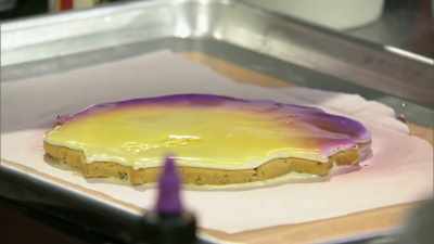 I am airbrushing
my background... - Halloween Cookie Challenge