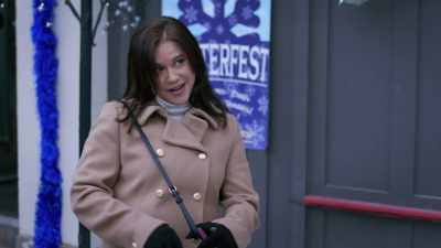 I am... an executive
head hunter. - Fall Into Winter