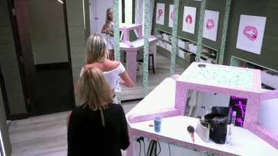 >> I AM GETTING SO EXCITED. - Love Island