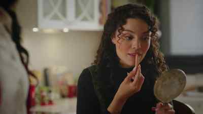 I am gonna walk into every
restaurant in this town - Unwrapping Christmas: Mia's Prince