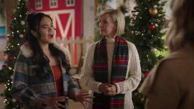 I am Kenzie Reed.
I intern with Lily. - Unwrapping Christmas: Lily's Destiny