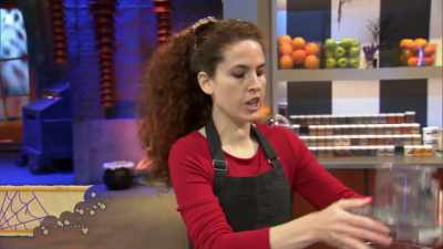 I am making
a cookies-and-cream
cookie dough. - Halloween Cookie Challenge