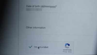 I am not a robot - The Great Hack