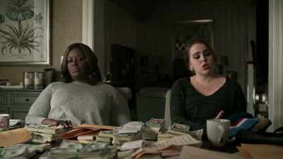 - I am not going back there.
- Me either. - Good Girls