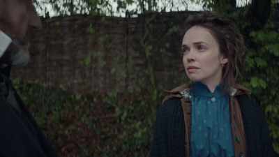 - I am, - Dead Still