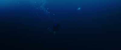 I am so scared, Kate. I can't
even see what's below me. - 47 Meters Down