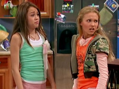 I AM SO NOT GETTING
PAID ENOUGH FOR THIS. - Hannah Montana