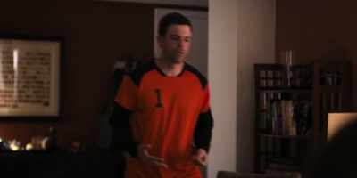 - I am so sorry about...
- Charlie, I'm so sorry. - Friends from College