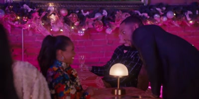 - I am so sorry.
Work today was crazy. - Christmas with a Kiss