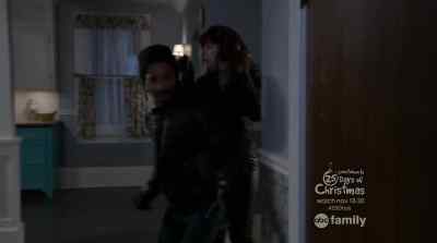 I am the ghost of Dead Leg. - Home Alone: The Holiday Heist