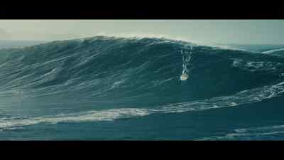And Justine, like, everyone
getting waves, you know. - 100 Foot Wave