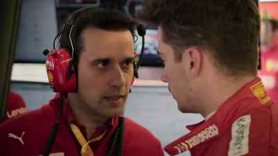 And it will be mode push for last corner,
mode push. - Formula 1: Drive to Survive