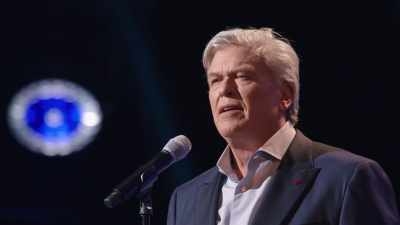 I appreciate that,
and I'm sorry you lost your dad." - Ron White: If You Quit Listening, I'll Shut Up