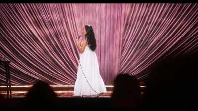 I arrive in London
and discovered that this man - Ali Wong: Single Lady