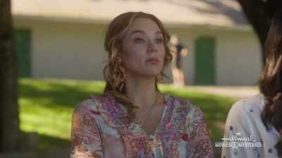 I was at the station
for three hours on Tuesday - Nikki & Nora: Sister Sleuths
