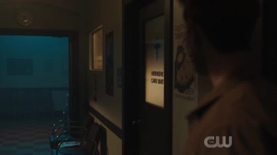 Back at an eerily
deserted Riverdale General, - Riverdale