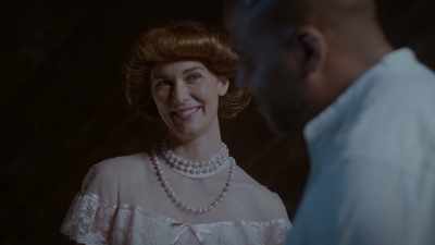 - I baked you a pie.
- I appreciate it. - Devilreaux