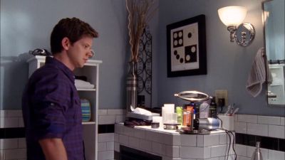 [Bear Lake singing
"Where Do We Go From Here"] - One Tree Hill