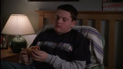 - I been calling you all over.
- I'll be right there. - The Sopranos