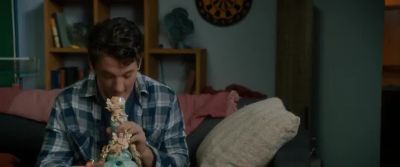 I bet you 150 bucks you're going to die alone - Two Night Stand