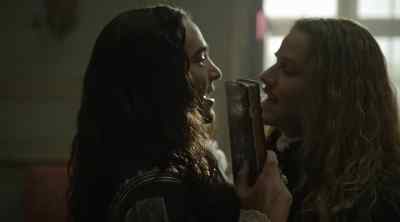 I brought you a gift. It's a book. - Versailles