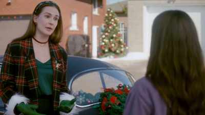 I brought you back
to the last time that - A '90s Christmas