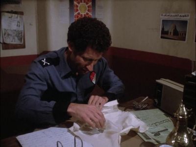 I brought you something. - MacGyver