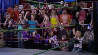 Buenos días and welcome to Lucha Kaboom! - Fuller House