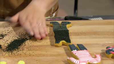 I built up these
straight lines at the bottom - Halloween Cookie Challenge
