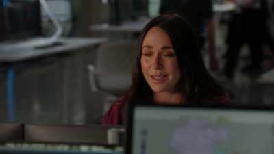 - I ca... I can't. I can't.
- You can. - 9-1-1