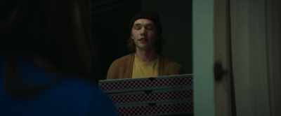 I came to apologize.
And I figured you'd be hungry. - Wildflower