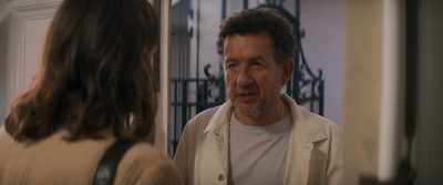 I came to offer condolences
for Violette Charmet. - Life For Real