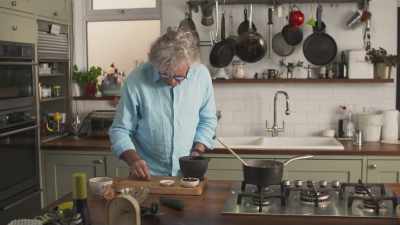 I can hear you all at home
saying, "I never know - James May: Oh Cook!