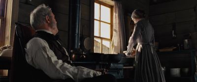 I can help you with them dishes - The Homesman