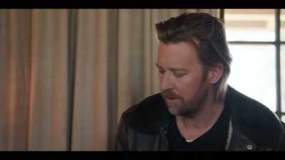 ♪ I can lean in to hold you ♪ - It's All Country