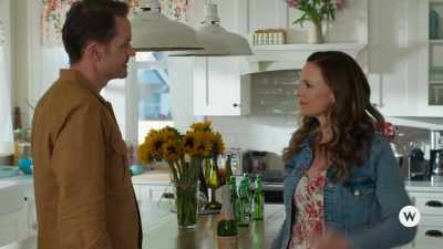 I can make a sign and
come back or get flowers - Dating the Delaneys
