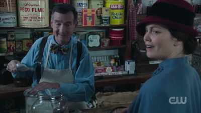 - I can see that!
- [laughs] - The Waltons' Homecoming