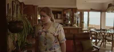 - I can send her home.
- Tell her to be quick. Thanks, mate. - Frayed