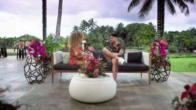 I CAN TELL IF THEY'RE THINKING
ABOUT SOMETHING ELSE. - Love Island