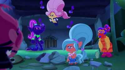‐I can't even believe.
‐[all chattering] - Trolls: TrollsTopia