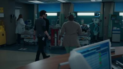 - I can't believe this.
- Believe it. - The Resident
