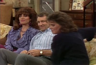 I can't believe you told them. - Married... with Children