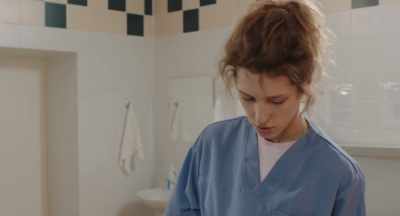 - I can't breathe!
- Come on, that's not true. - Arrhythmia